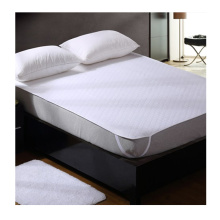 Promotional Quality Guaranteed Customized Design 180TC Poly cotton Mattress Protector for star hotel